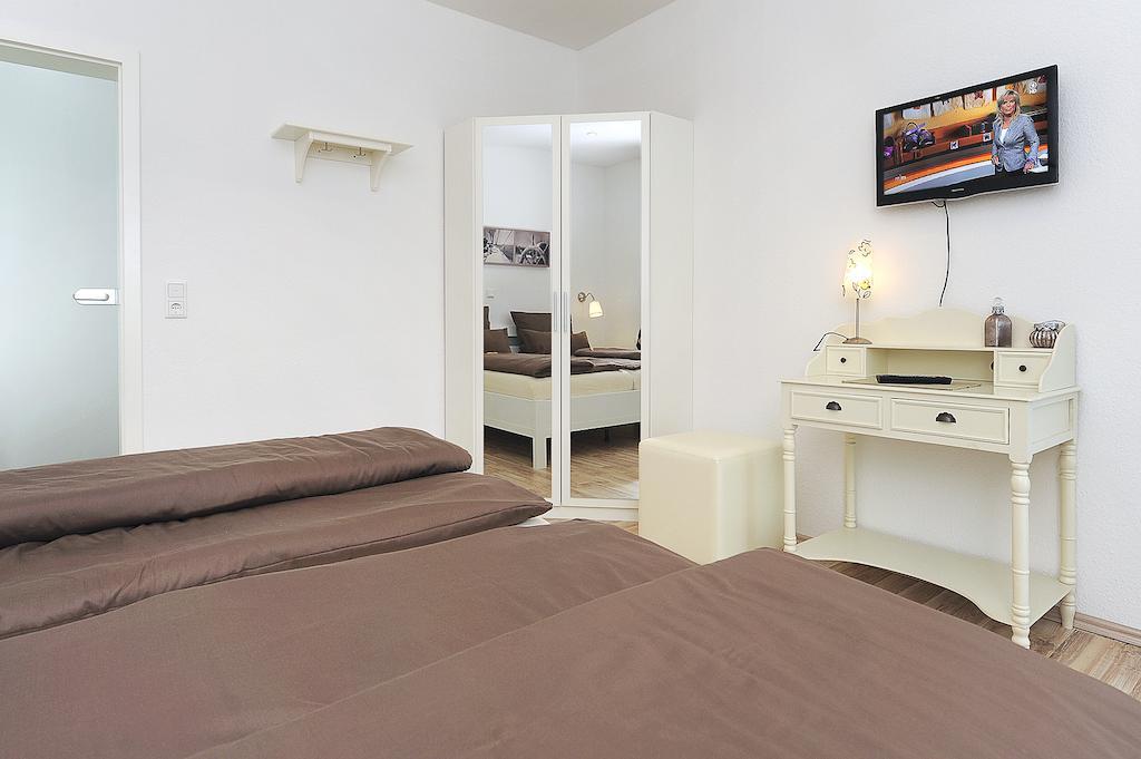 Haus Pirola Bensersiel Rum bild